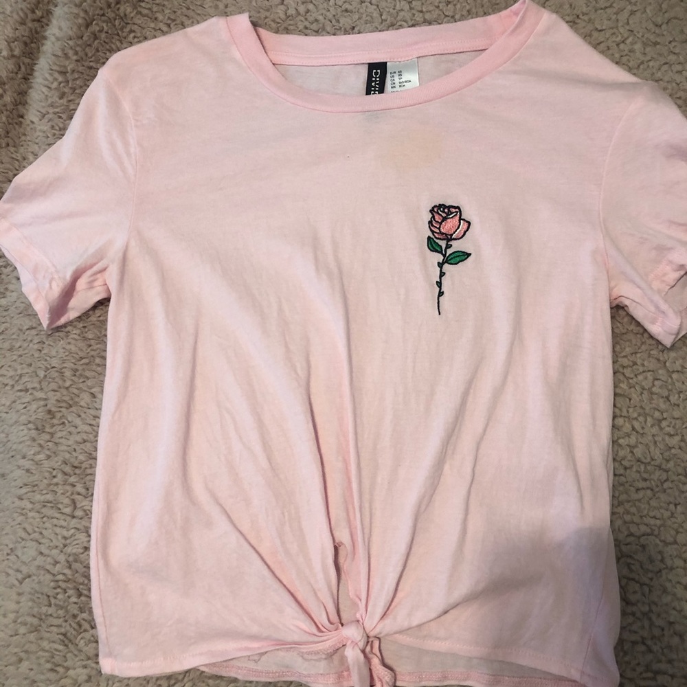 Pink front tie shirt with flower